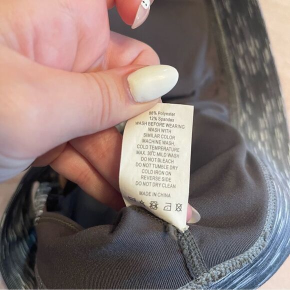 ZYIA Luxe Strappy Bra Sage Green Size Large - Picture 7 of 7